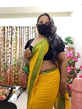 SusyBlair – webcam model profile photo Image 13