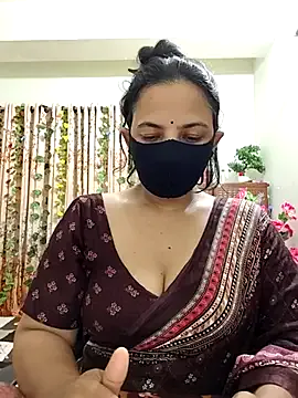 SusyBlair – webcam model profile photo Image 15