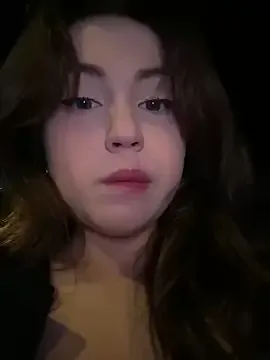 British_EmJess – webcam model profile photo Image 10