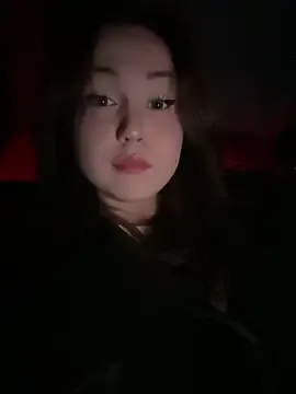 British_EmJess – webcam model profile photo Image 19