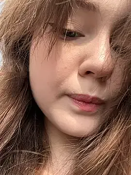 British_EmJess – webcam model profile photo Image 5