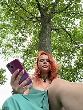 Missmeratrix – webcam model profile photo Image 8