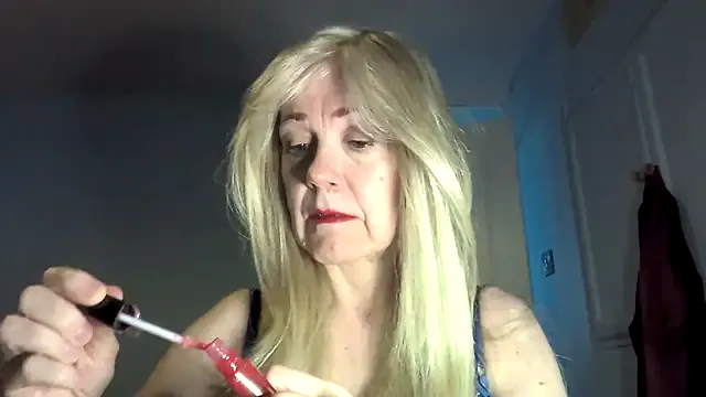 Loli_Belle – webcam model profile photo Image 2