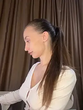 Hanna_Blondee – webcam model profile photo Image 16