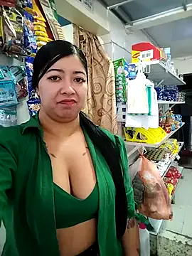 ChelseaBlondeUK – webcam model profile photo Image 18