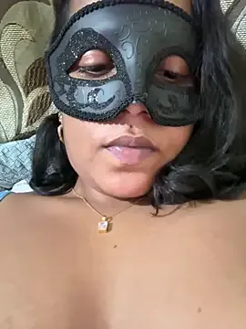 BlondeHott – webcam model profile photo Image 3