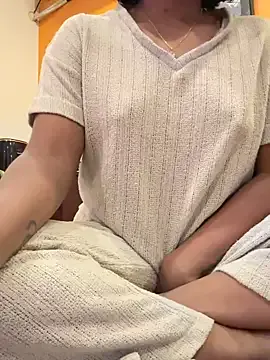 BlondeHott – webcam model profile photo Image 8