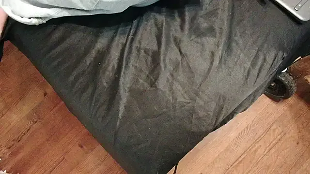 LoraDevine – webcam model profile photo Image 18