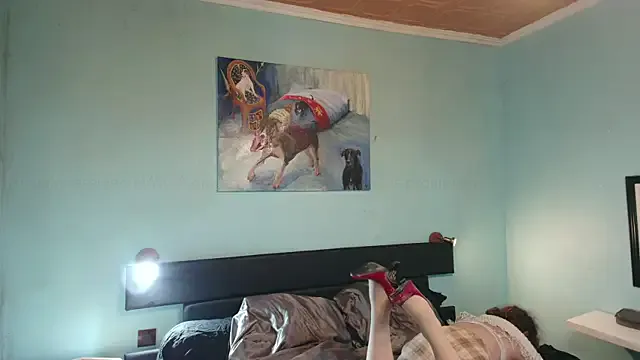 LoraDevine – webcam model profile photo Image 8