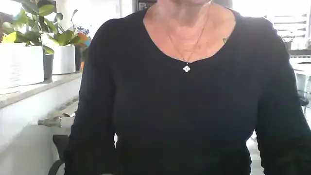 blondeangel_4u2 – webcam model profile photo Image 5