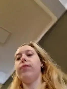 Korol-Eva – webcam model profile photo Image 4