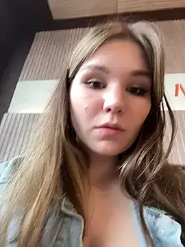 LizzieGreyX – webcam model profile photo Image 15