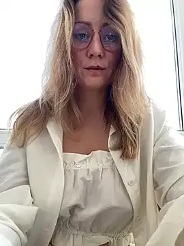 Loli_Belle – webcam model profile photo Image 10