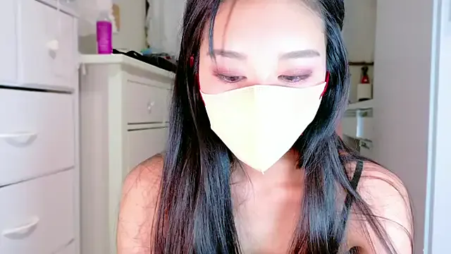 Nataly_Blonde – webcam model profile photo Image 2