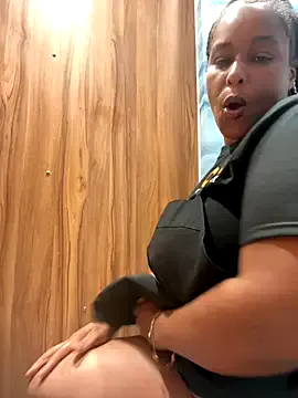 Nataly_Blonde – webcam model profile photo Image 4