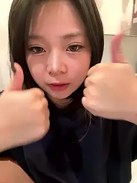 LizzieGreyX – webcam model profile photo Image 13