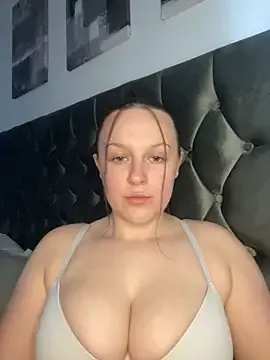 British_EmJess – webcam model profile photo Image 6