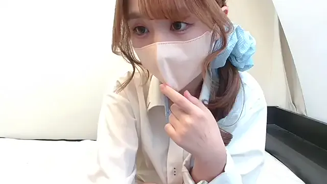 British_EmJess – webcam model profile photo Image 13