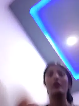 British_EmJess – webcam model profile photo Image 2