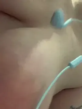 Lilu15151515 – webcam model profile photo Image 13