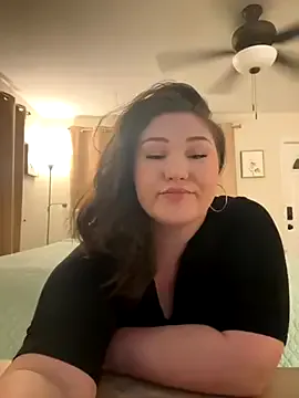 LorrySkye – webcam model profile photo Image 3