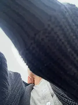 British_EmJess – webcam model profile photo Image 18