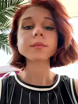 British_EmJess – webcam model profile photo Image 2