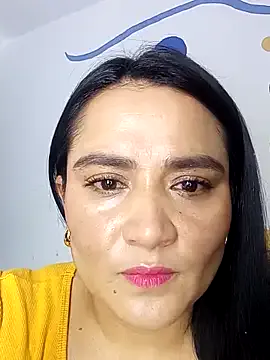 blondeangel_4u2 – webcam model profile photo Image 8