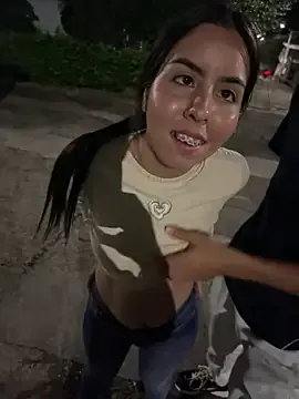 BlondeScarlettx – webcam model profile photo Image 6