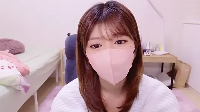 LoraDevine – webcam model profile photo Image 16