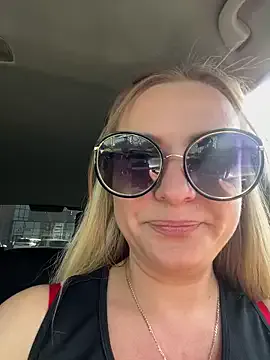 British_EmJess – webcam model profile photo Image 13