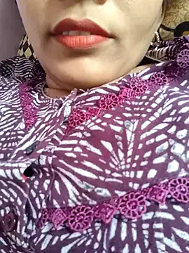 LizzieGreyX – webcam model profile photo Image 14