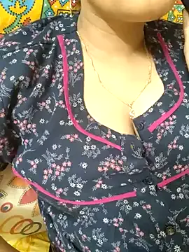 LizzieGreyX – webcam model profile photo Image 7