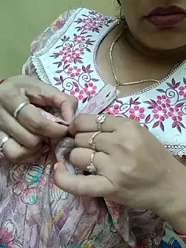 LizzieGreyX – webcam model profile photo Image 8