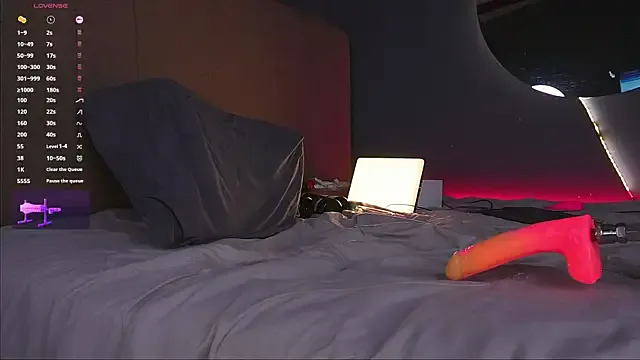 BlondeScarlettx – webcam model profile photo Image 3