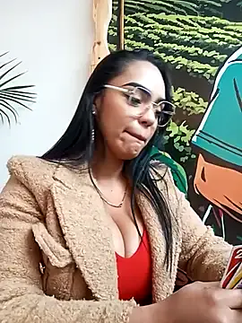 kissmabont – webcam model profile photo Image 11