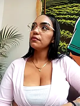 kissmabont – webcam model profile photo Image 12