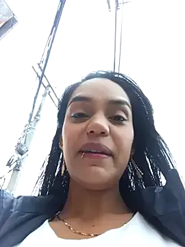 kissmabont – webcam model profile photo Image 5