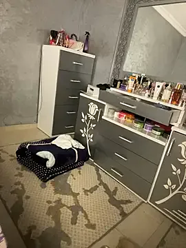 TyleneBuck – webcam model profile photo Image 4