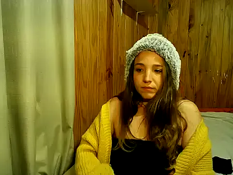 SashaVaughn – webcam model profile photo Image 2