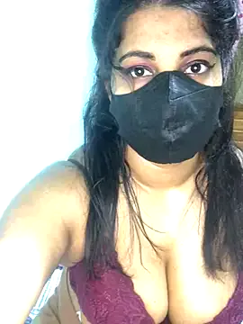 LoraDevine – webcam model profile photo Image 6