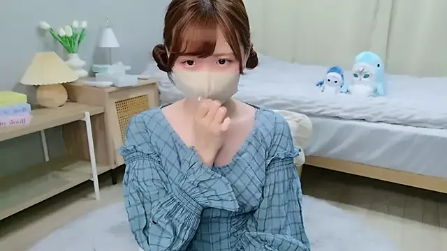 Chiaralovee – webcam model profile photo Image 12