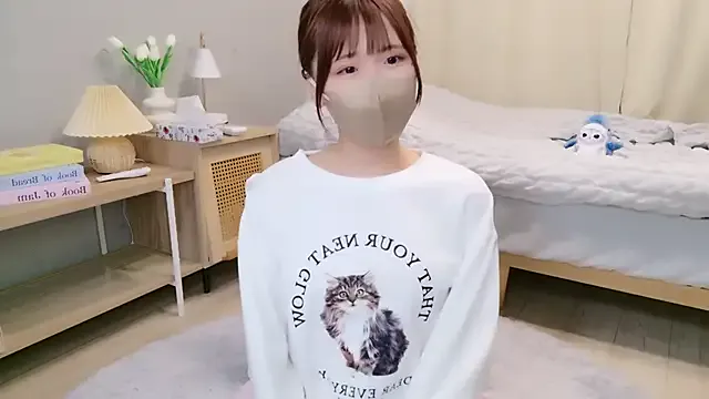 Chiaralovee – webcam model profile photo Image 6