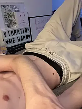 BlondeHott – webcam model profile photo Image 14