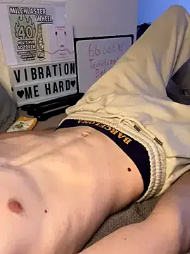 BlondeHott – webcam model profile photo Image 16