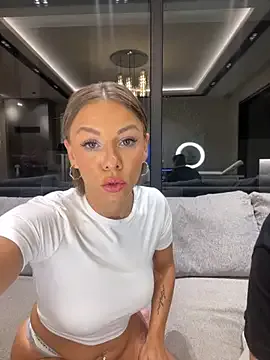 Hanna_Blondee – webcam model profile photo Image 8