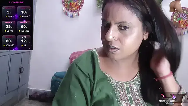 Scarlettsteelexo – webcam model profile photo Image 9