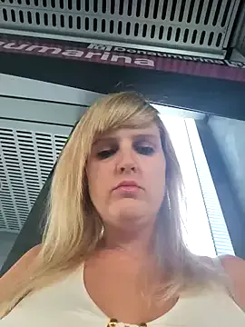 TyleneBuck – webcam model profile photo Image 15