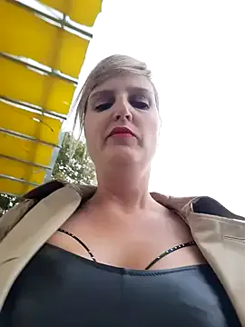 TyleneBuck – webcam model profile photo Image 19