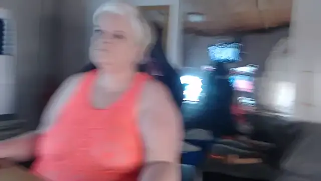 BlondeScarlettx – webcam model profile photo Image 4